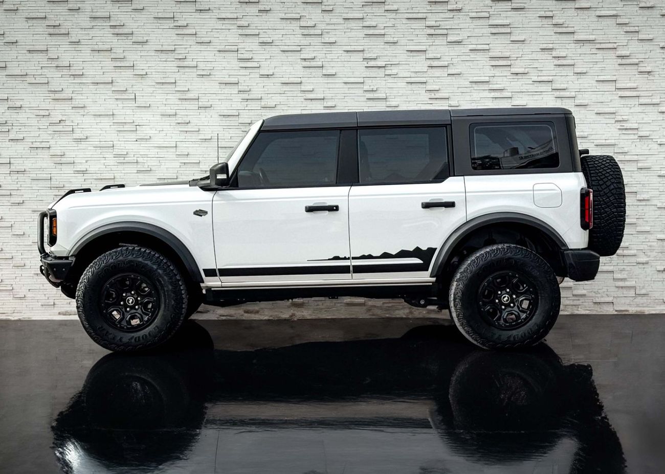 Ford Bronco Wildtrak 2.7L (5 Seater)