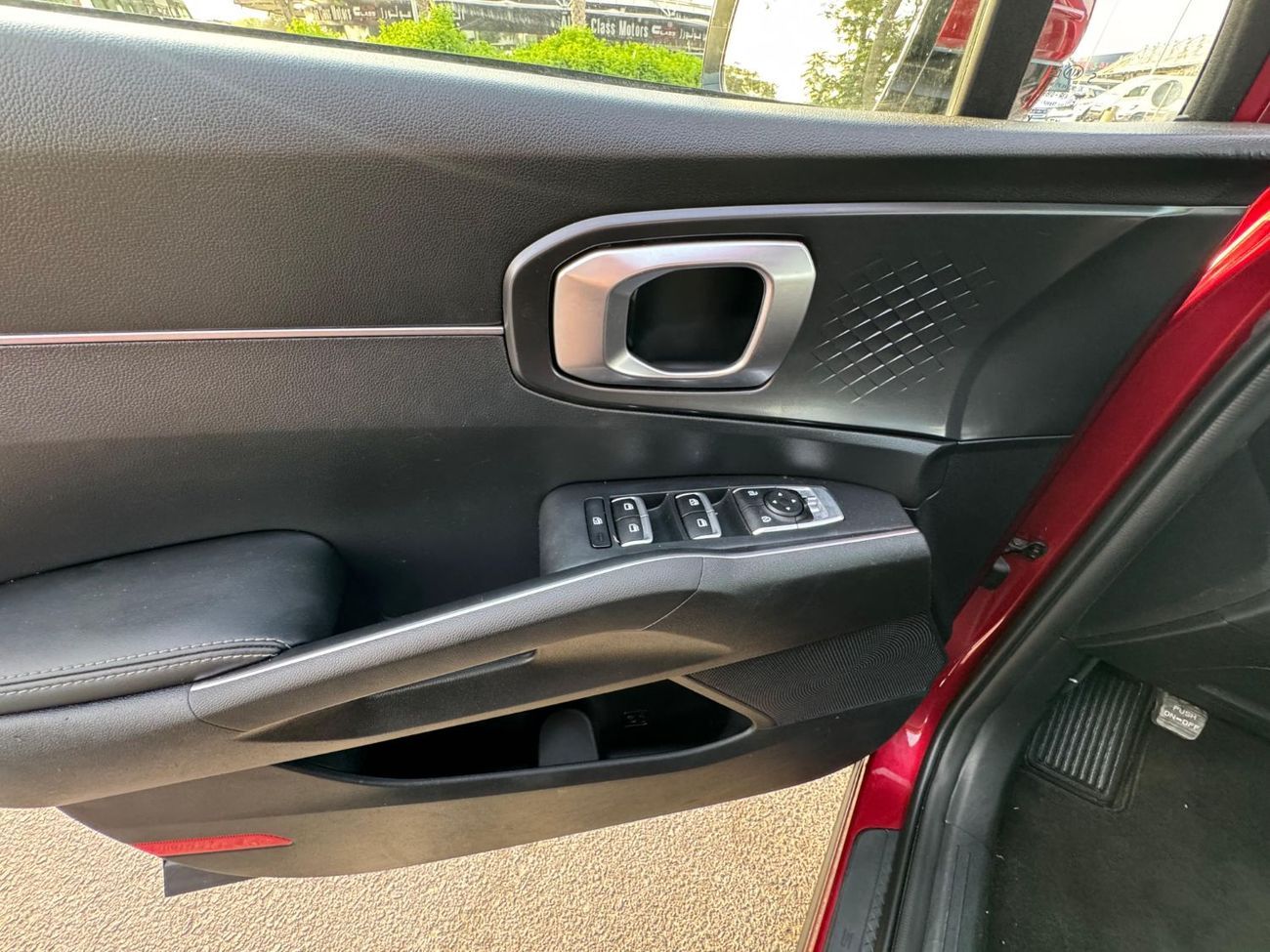 Kia Sorento Std 2.5L AWD KIA SORENTO 2.5L AWD UAE PASS