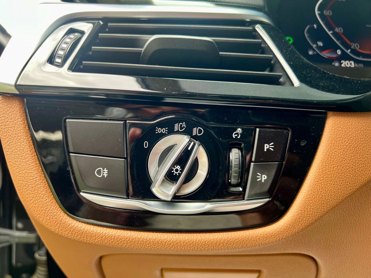 BMW 520i M Sport Comfort 2.0L fast owner under warranty egancy original condition free accedant no paint agac