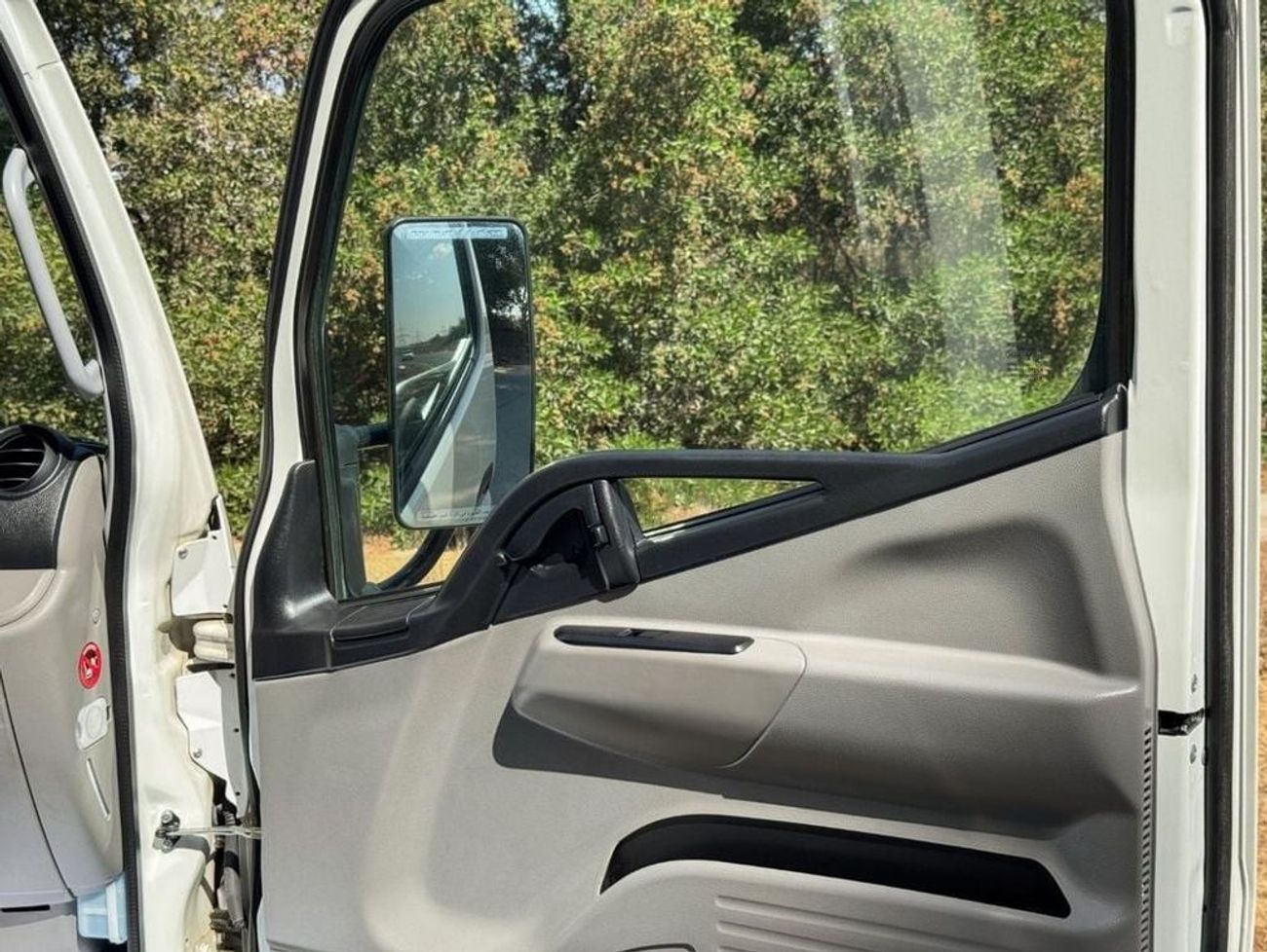 Mitsubishi Fuso Canter 2024 Fuso Euro 5 - 3.0L - Ready to Drive - Diesel - Book now!