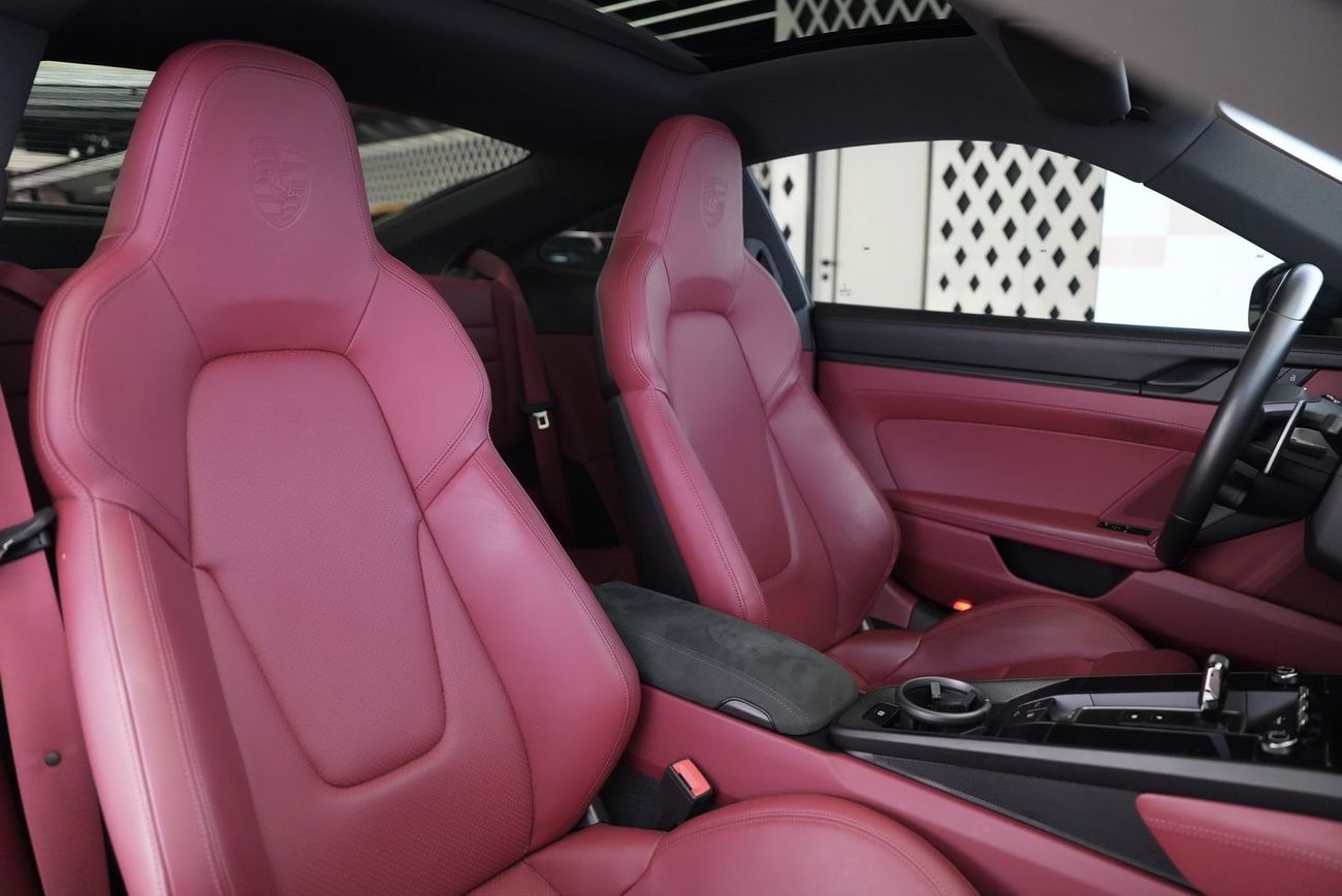 بورش 911 Carrera GTS 3.0L (475 HP) Coupe