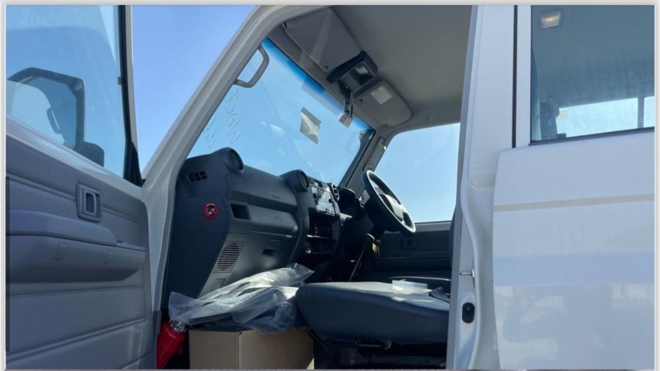 Toyota Land Cruiser 70 TOYOTA LAND CRUISER LC76 RHD NEW SHAPE 4.2 L 2024