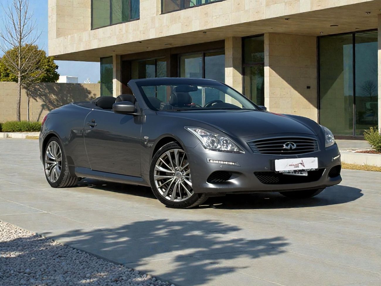 إنفينيتي Q60 Q60 CONVERTIBLE 3.7L V6 A/T | 2016 | GCC SPECS