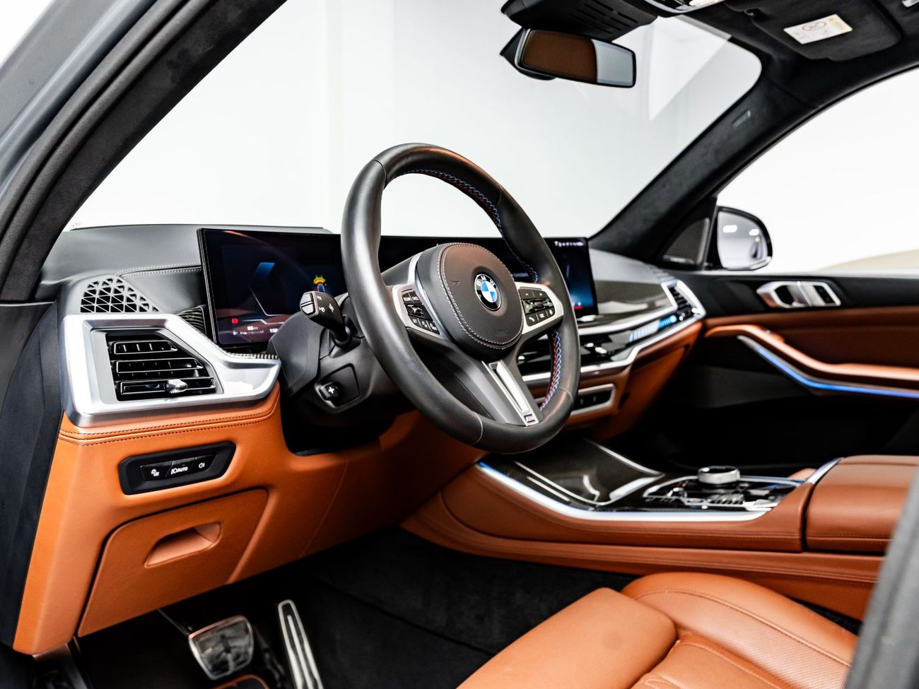 BMW X5 M50i 4.4L 2024 BMW X5 M60i, 2027 BMW Warranty + 2034 BMW Service Contract, Low KMs, GCC