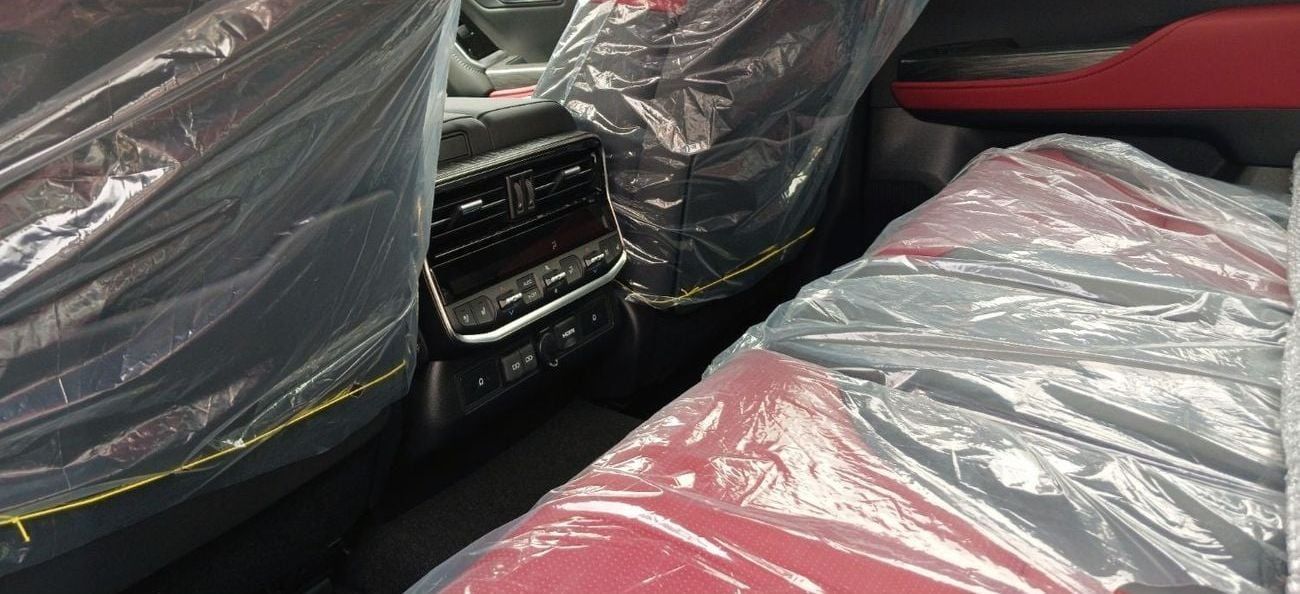 تويوتا لاند كروزر Toyota Land Cruiser 300 VXR 3.5L Petrol TT 2024YM