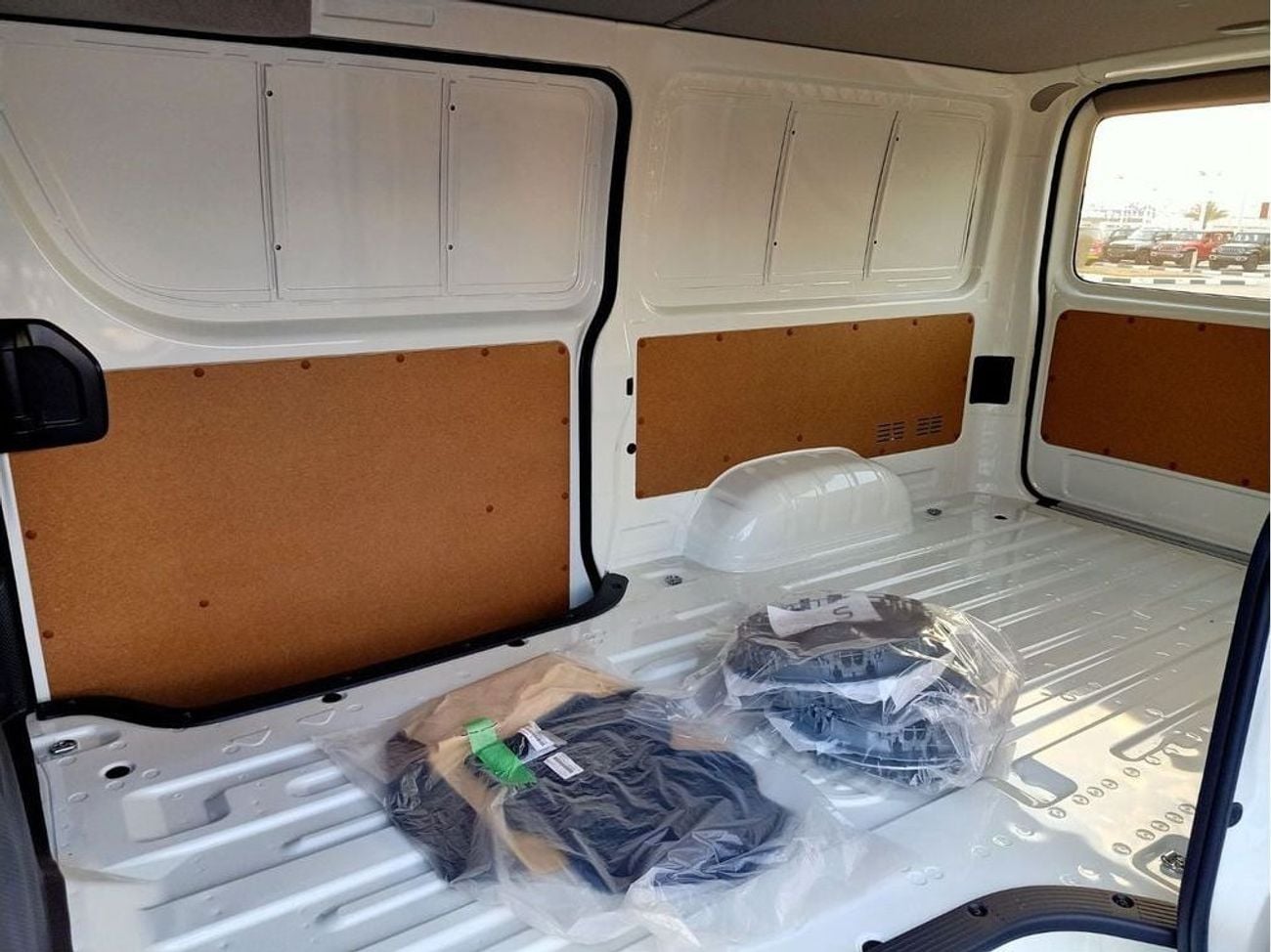 تويوتا هاياس TOYOTA HAICE STD ROOF CARGO 2.5L DIESEL M/T 2024 MODEL