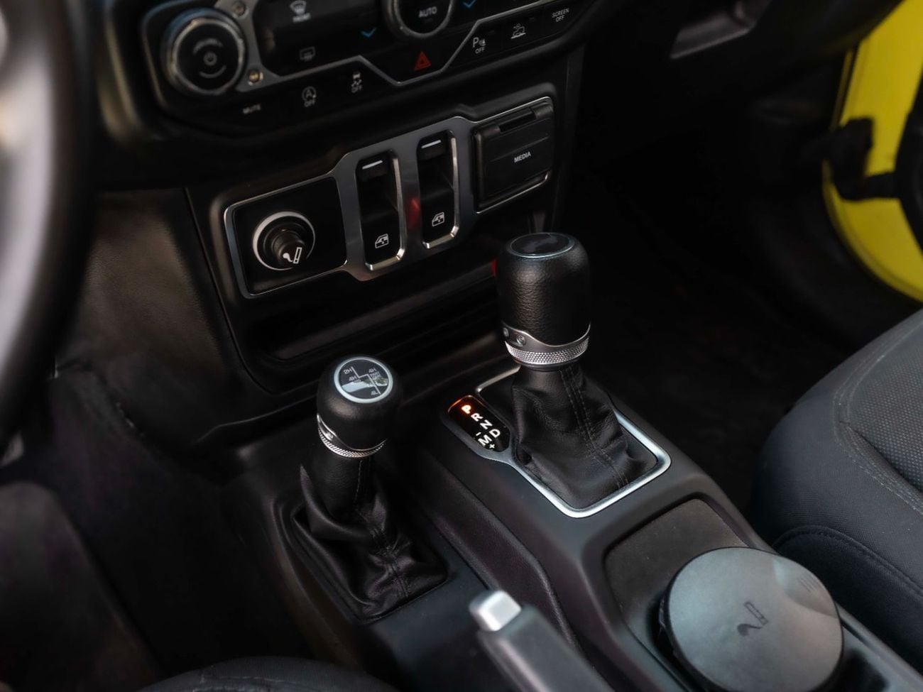 جيب رانجلر Sport 3.6L A/T (5 Seater)