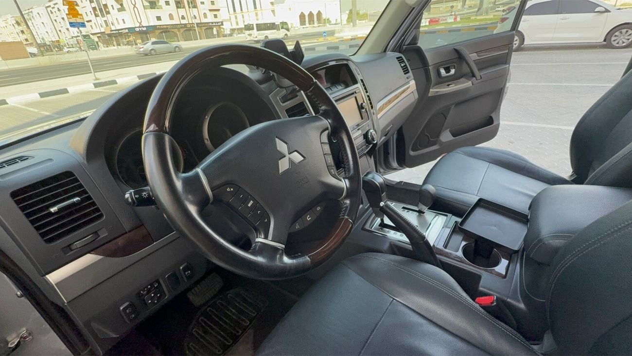 Mitsubishi Pajero GLS HIGHLINE TOP