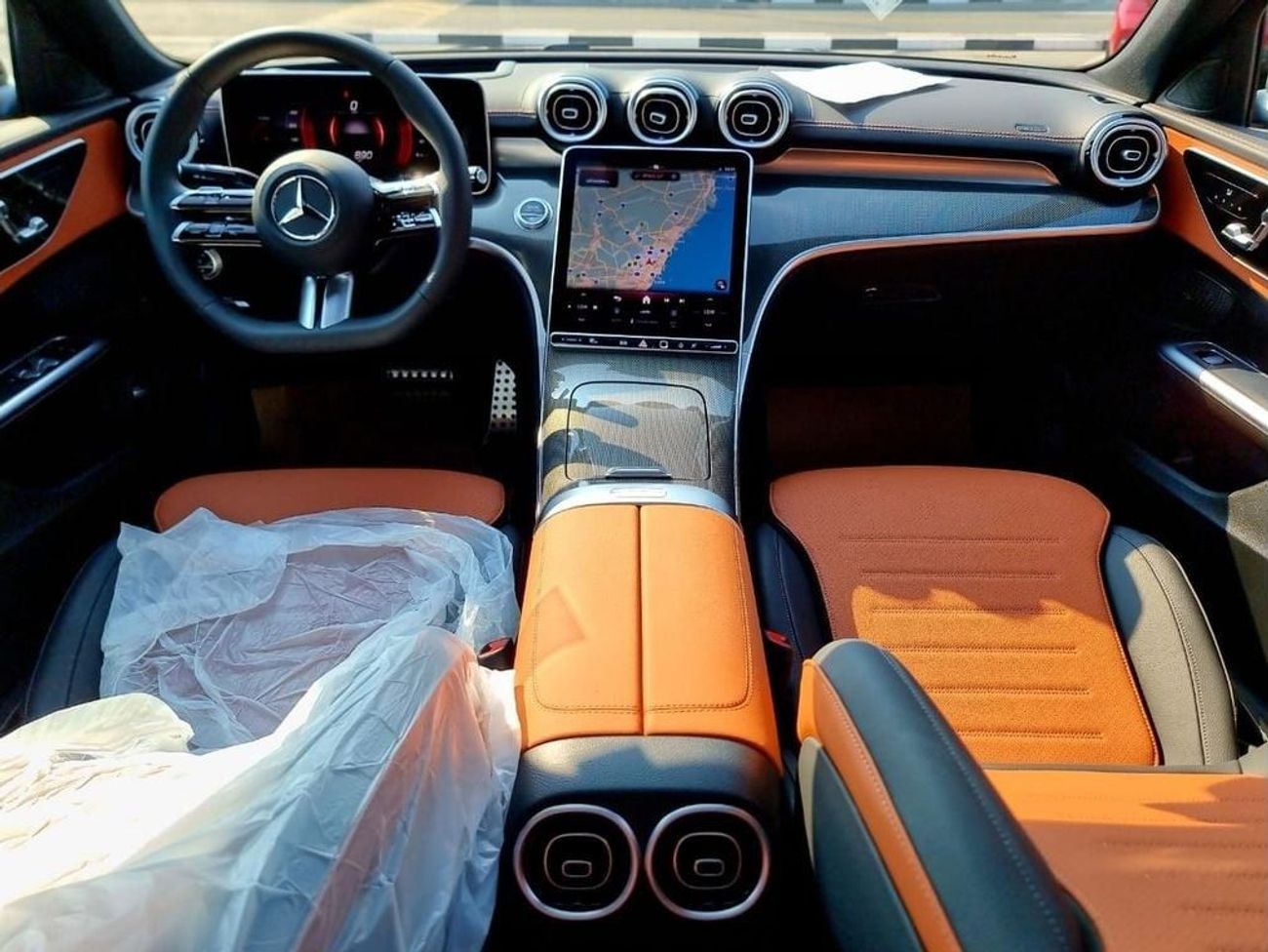 مرسيدس بنز C 200 AMG 5 Years Warranty 2025 GCC