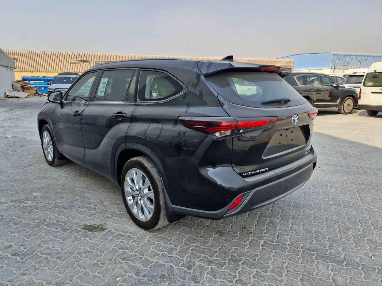 Toyota Highlander 2025 TOYOTA HIGHLANDER LIMITED 2.5L HYBRID GCC BRAND NEW 0KM
