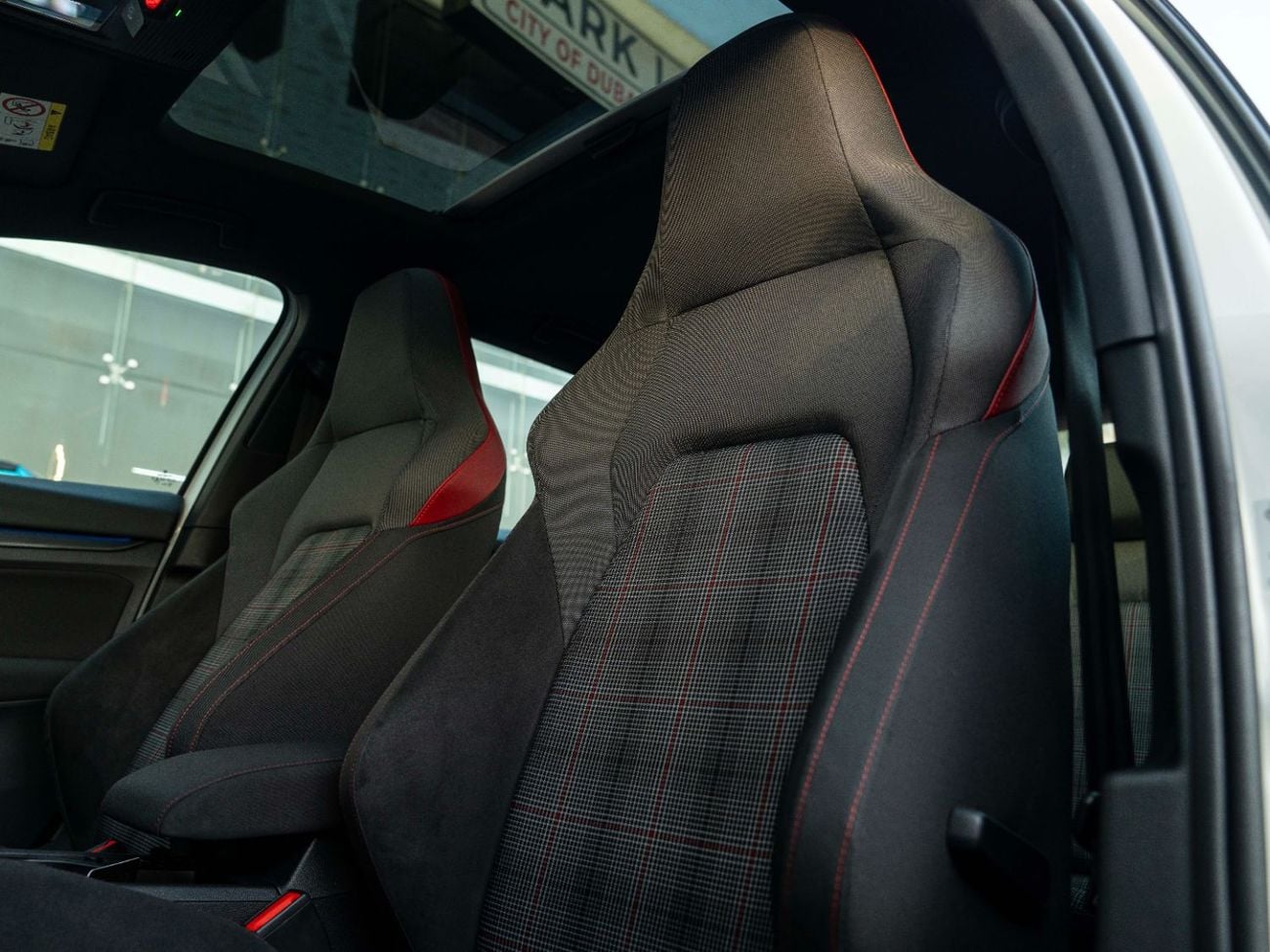 Volkswagen Golf GTI Sport 2.0T