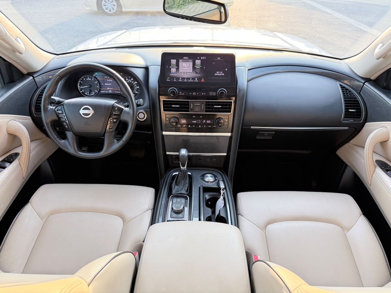 Nissan Armada SL Nissan Armada SV 2022