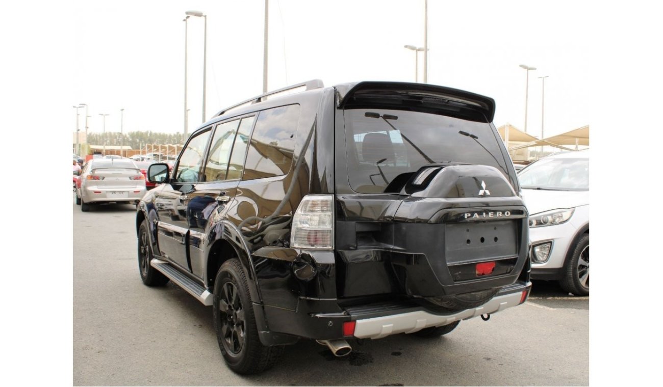 Mitsubishi Pajero ACCIDENTS FREE - ORIGINAL PAINT - GCC - MID OPTION - CAR IS IN PERFECT CONDITION INSIDE OUT