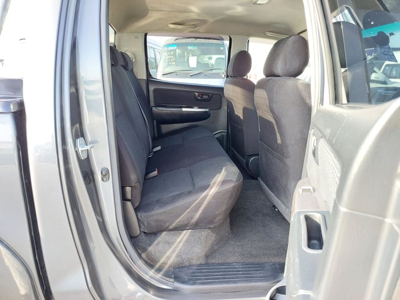 Toyota Hilux TOYOTA HILUX VIGO PICK UP RHD 2014 MODEL 3.0 L DIESEL AUTOMATIC(PM39654)