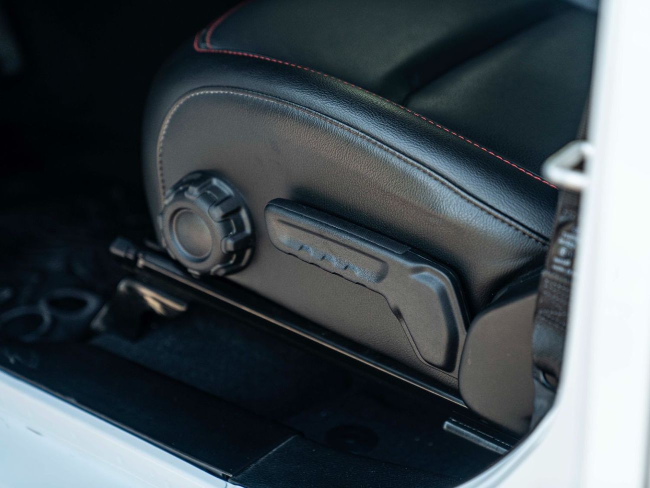 Jeep Wrangler AED 3,617 PM • RUBICON STAGE 3 OFF-ROAD MODS • ONLY 4,000 KM • OFFICIAL JEEP WARRANTY + SERVICE PLAN