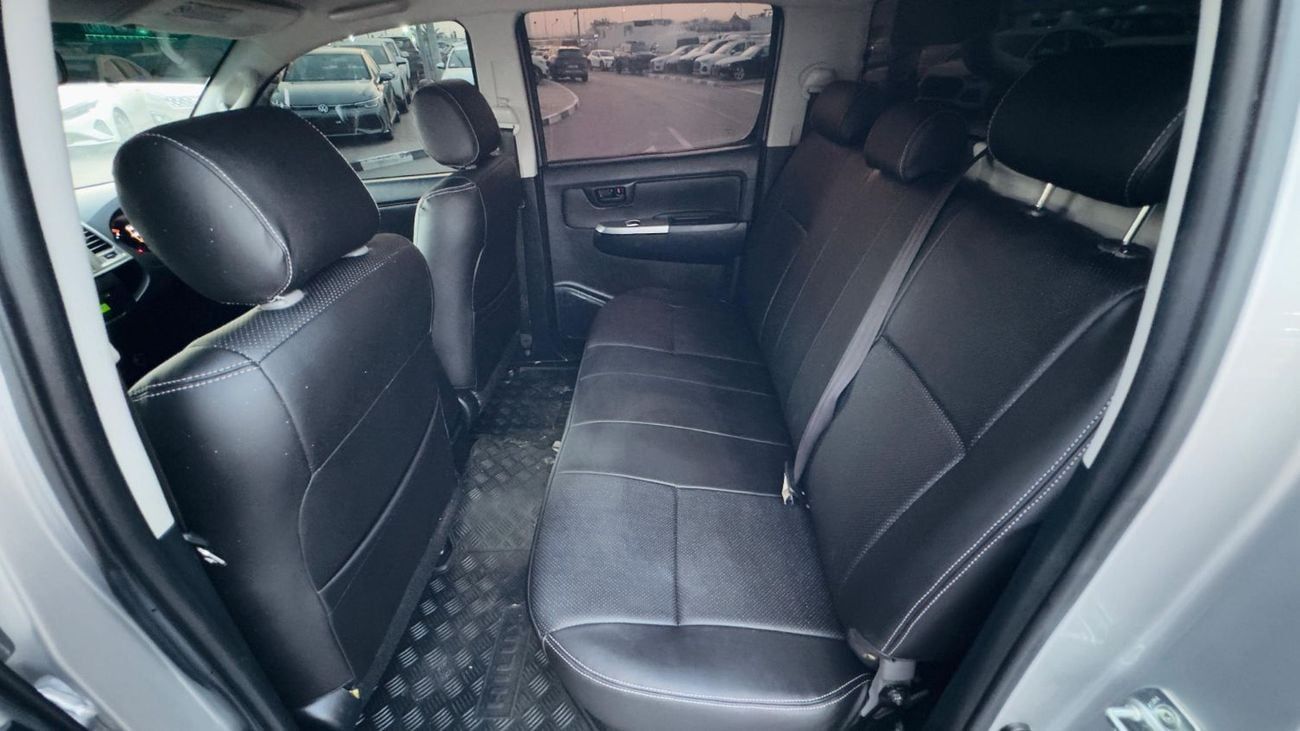 Toyota Hilux DOUBLE CABIN | 3.0L DIESEL | BULL BAR + ROLL BAR | RHD | AUTOMATIC  TRANSMISSION | 2015