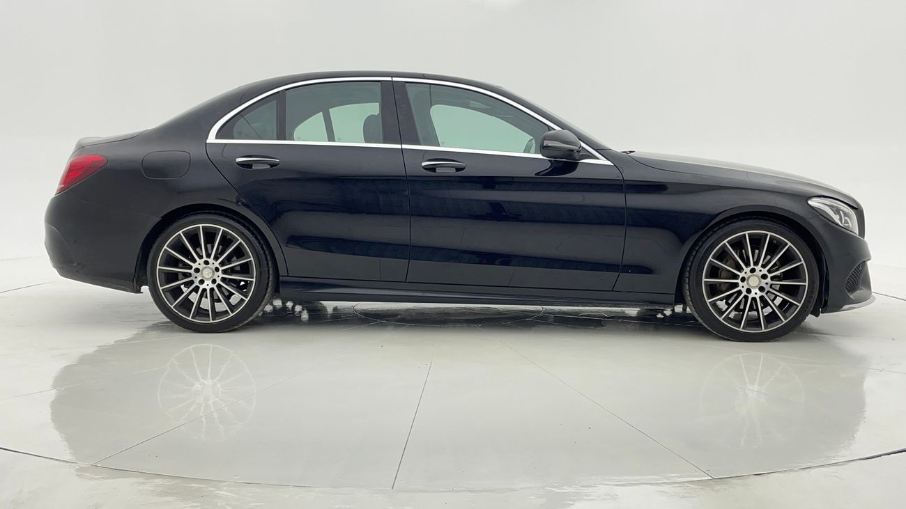 مرسيدس بنز C 200 AMG SPORT PACK 2 | بدون دفعة مقدمة | اختبار القيادة في المنزل