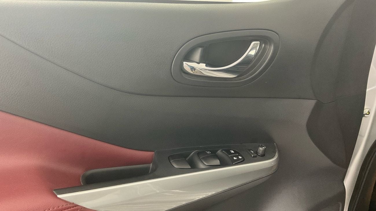 نيسان إكستيرا 2.5 4WD PLATINUM AUTO | شامل الضمان | 0 ﺪﻔﻋﺓ ﺃﻮﻟﻯ