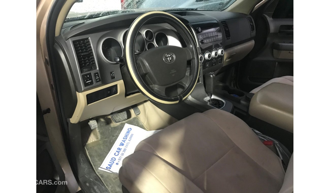 Toyota Sequoia ‏تويوتا سكويا موديل2011 خليجي رقم2 دفع رباعي بحالة نظيفة