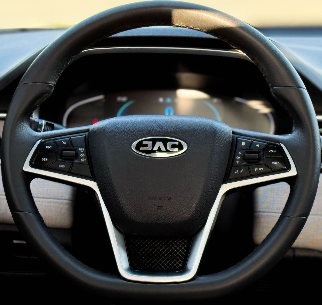 جاك J7 جاك J7 سعة 1.5 لتر، موديل 2023، خليجي، طلاء أصلي، خالية من الحوادث، بحالة ممتازة، رقم الموديل 564