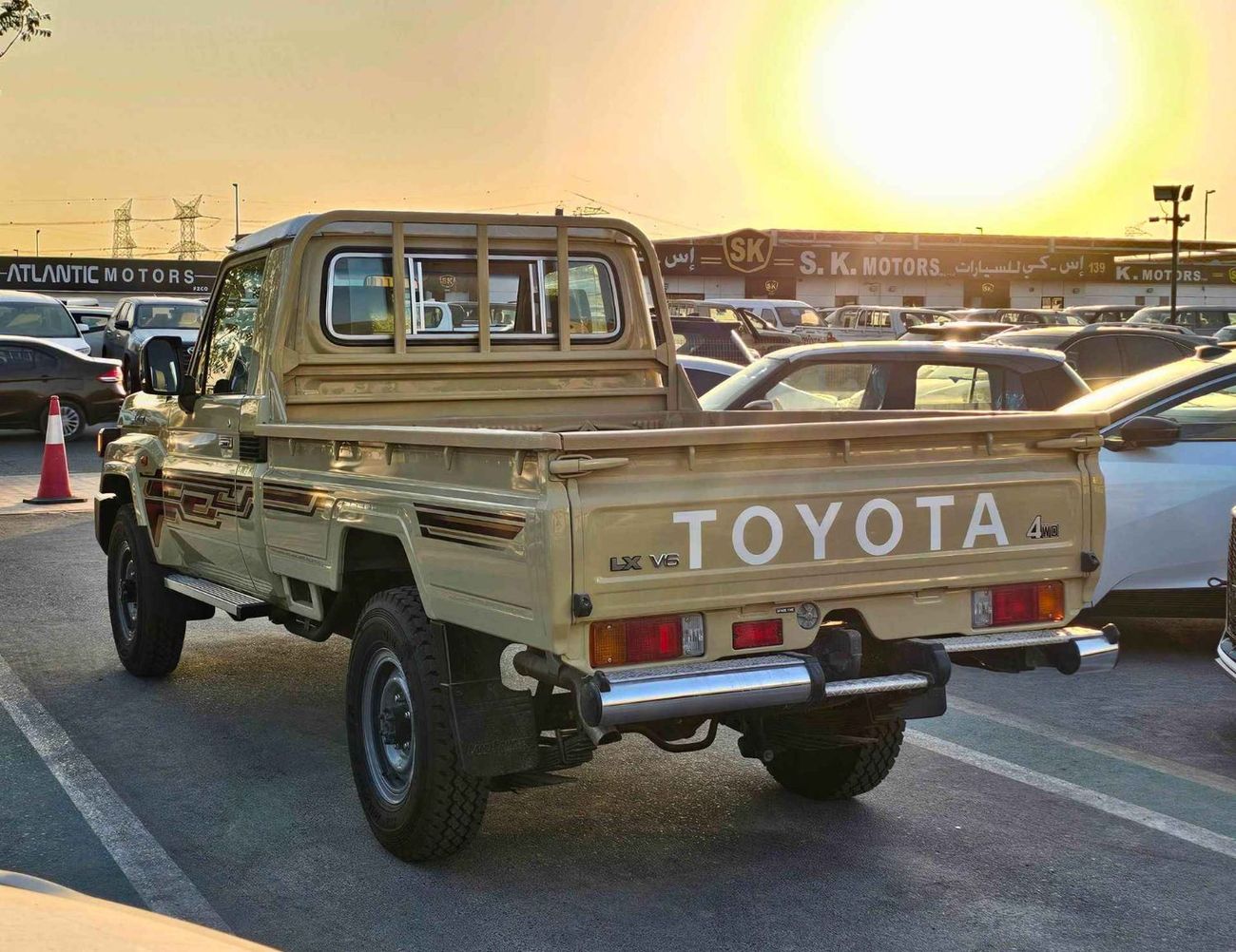 Toyota Land Cruiser Pick Up LX LC79 / SINGLE CABIN / M/T / 4.0L V6 PETROL / 4WD (CODE # LC79)