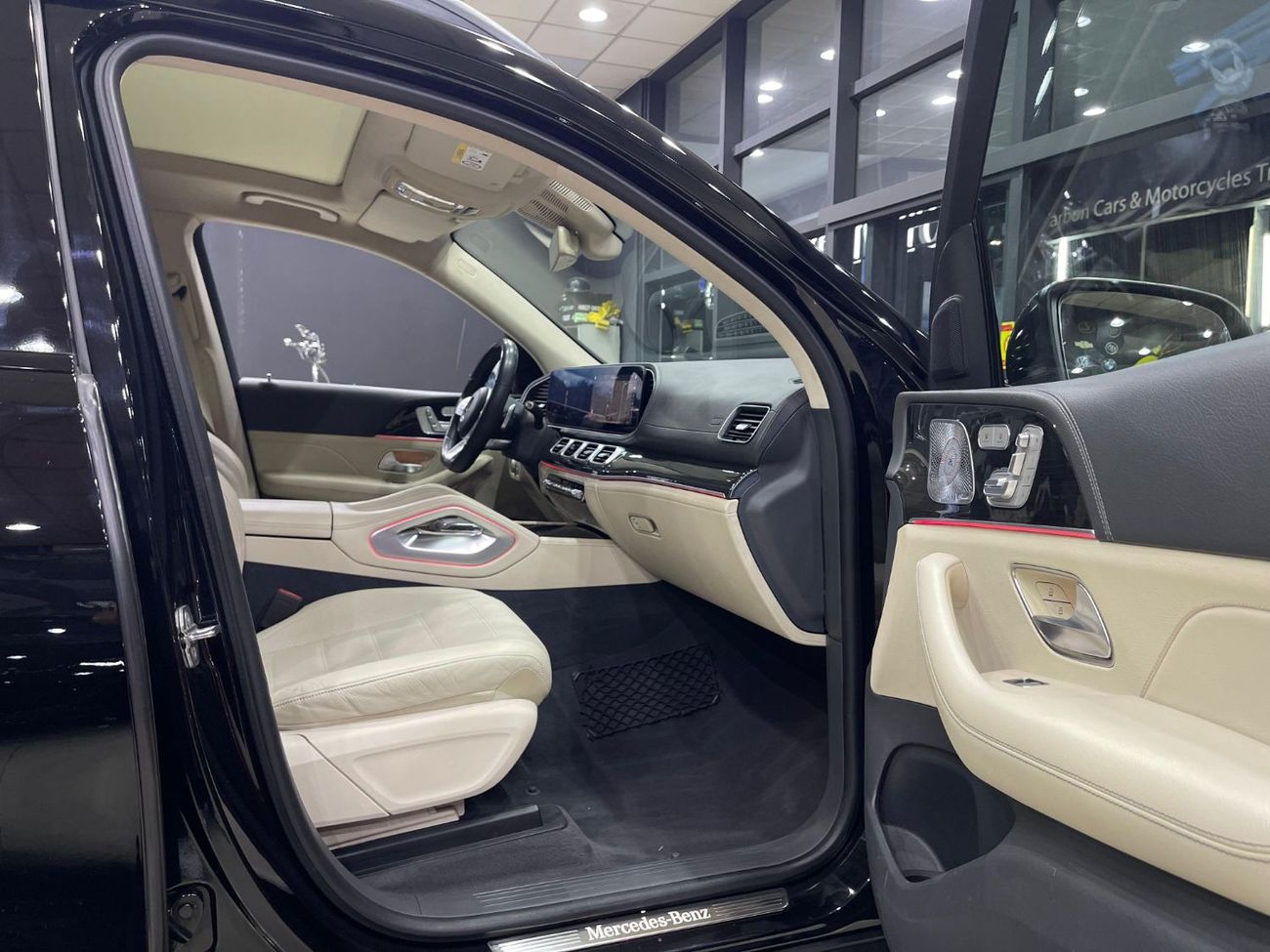 Mercedes-Benz GLS 450 Premium 3.0L (389 HP)