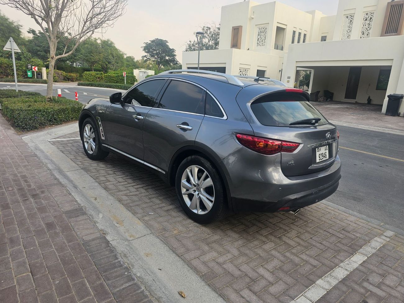 Infiniti QX70 LUXURY