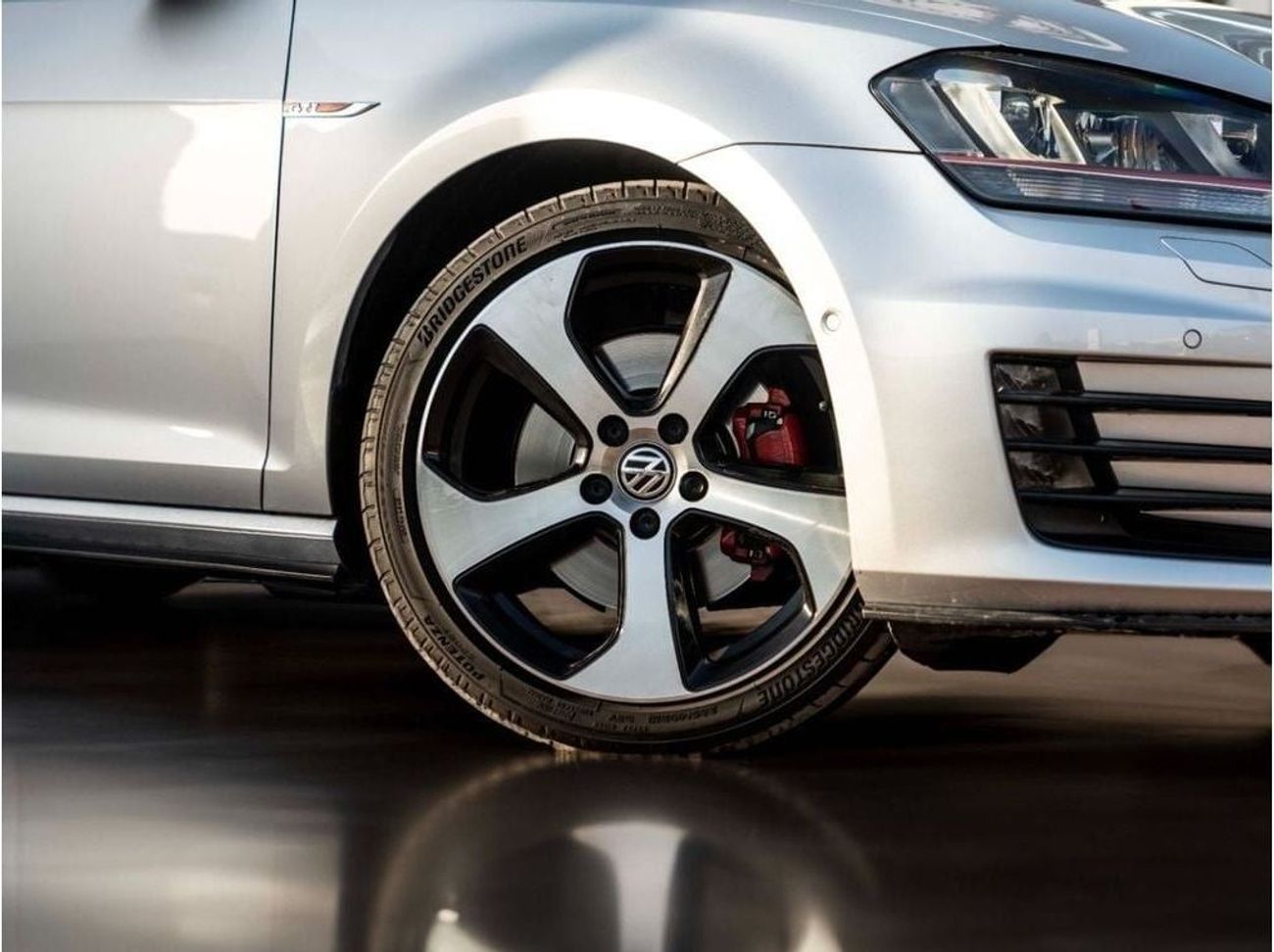 فولكس واجن جولف GTI GTI 2 Door