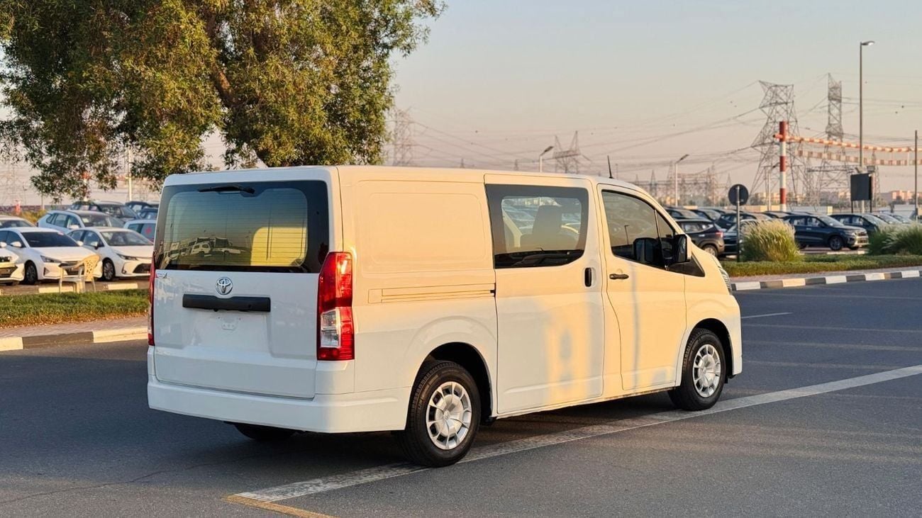 Toyota Hiace GOOD CONDITION | 2.8L DIESEL ENGINE | 2021 | RHD | AUTOMATIC TRANSMISSION | REAR VIEW CAMERA | PARKI