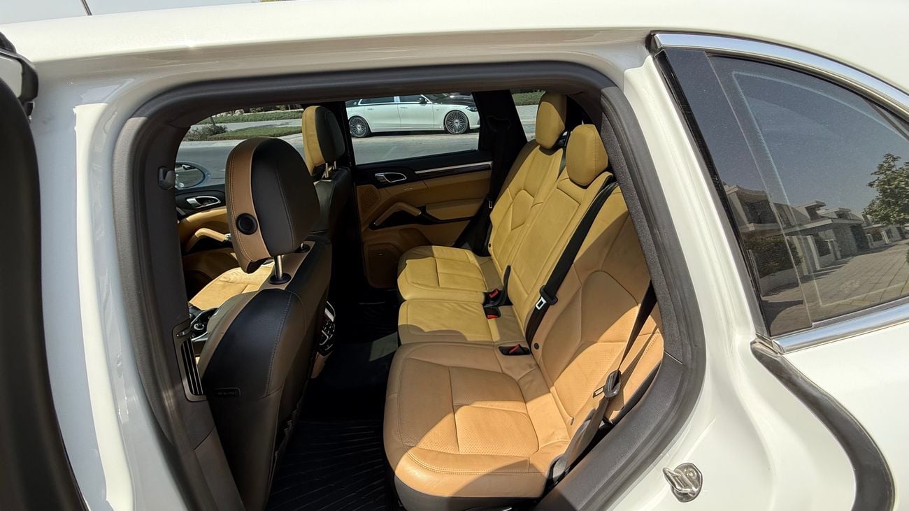 Porsche Cayenne S 3.6L (420hp) Excelente condition, full service history.