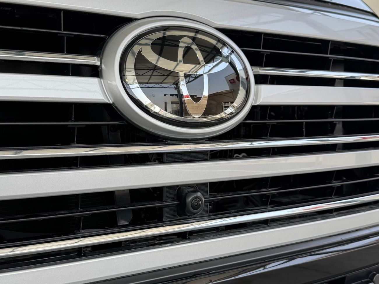 Toyota Land Cruiser VX 4.0 V6 FULL OPTION **EXPORT ONLY**التصدير فقط خارج الخليج***