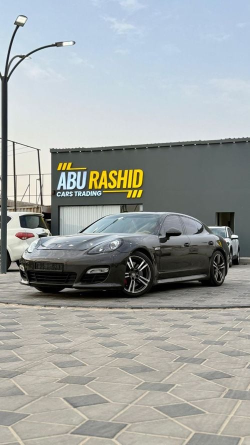 بورش باناميرا GTS 4.8L (424 HP)
