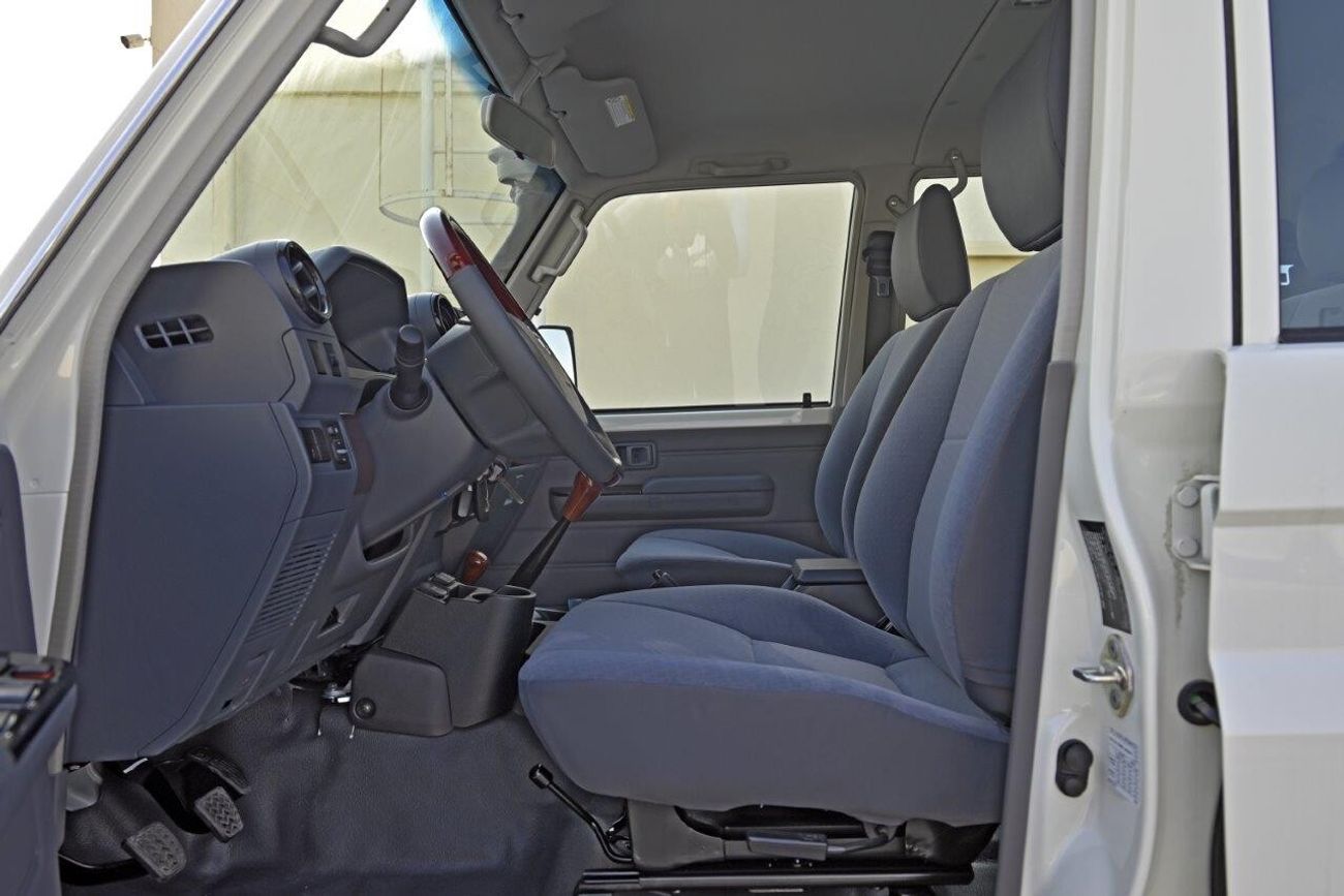 Toyota Land Cruiser Pick Up V8 4.5L TURBO DIESEL 4WD