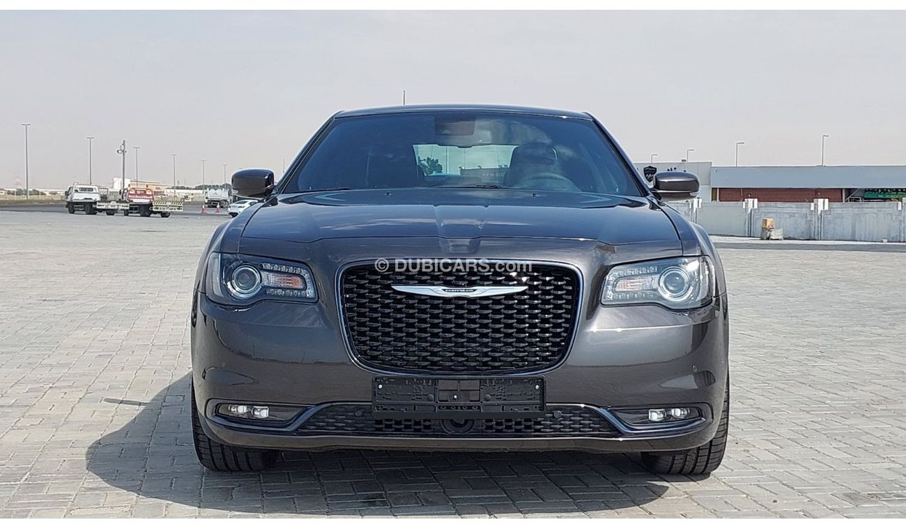 Chrysler 300s Brand New 3.6L V6 2022 GCC Agency Warranty