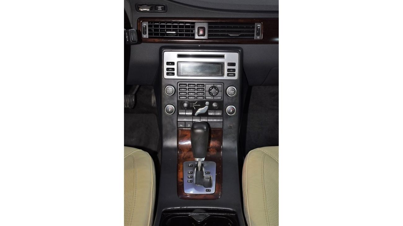 Volvo S80 EXCELLENT DEAL for our Volvo S80 25T ( 2008 Model! ) in Silver Color! GCC Specs