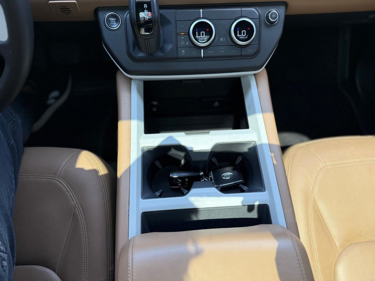 لاند روفر ديفندر P400 90 HSE 3.0L (5 Seater)