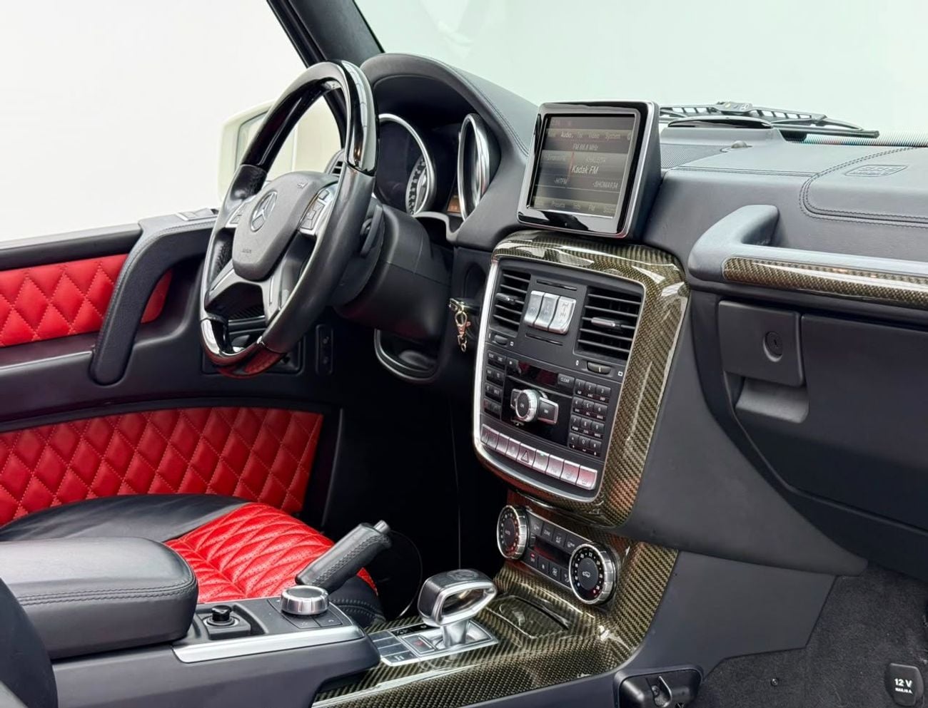 مرسيدس بنز G 63 AMG STANDARD 2015 Mercedes-AMG G63, Service History, Excellent Condition , GCC Specs.