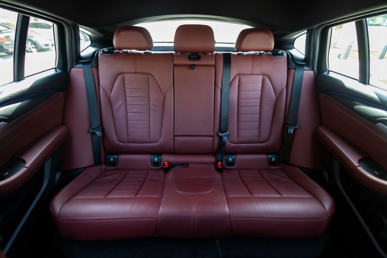 بي أم دبليو X4 xDrive 30i M Sport 2.0L