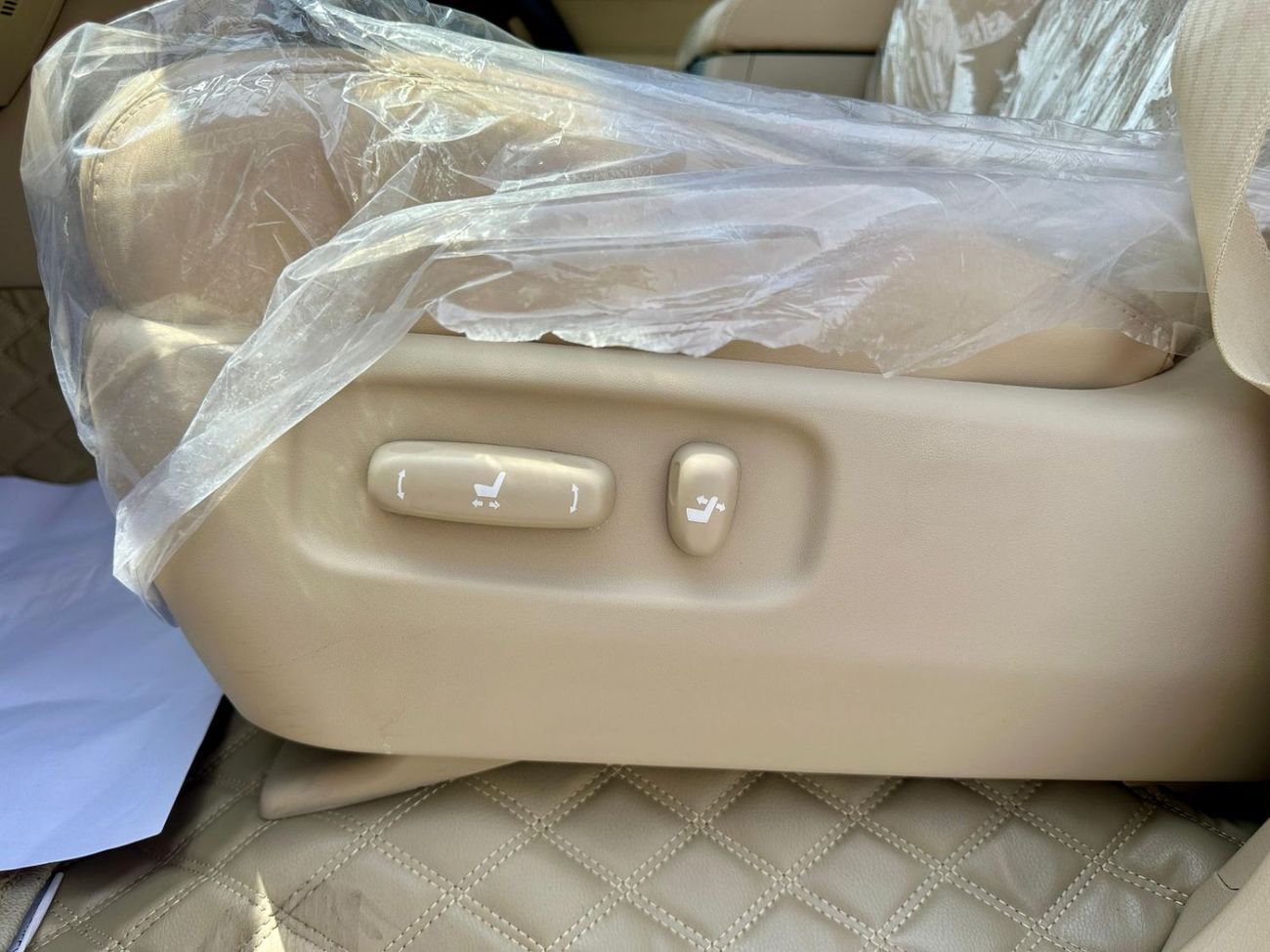 تويوتا لاند كروزر Toyota landcruise 2018Model Engine 4.0 petrol v6 colour Black Transmission Automatic Interior.Begie 