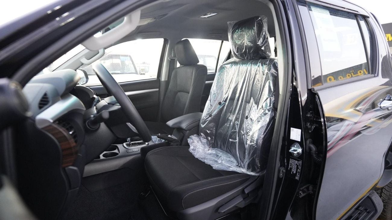تويوتا هيلوكس GLX 2.7L Double Cab Utility 4WD A/T