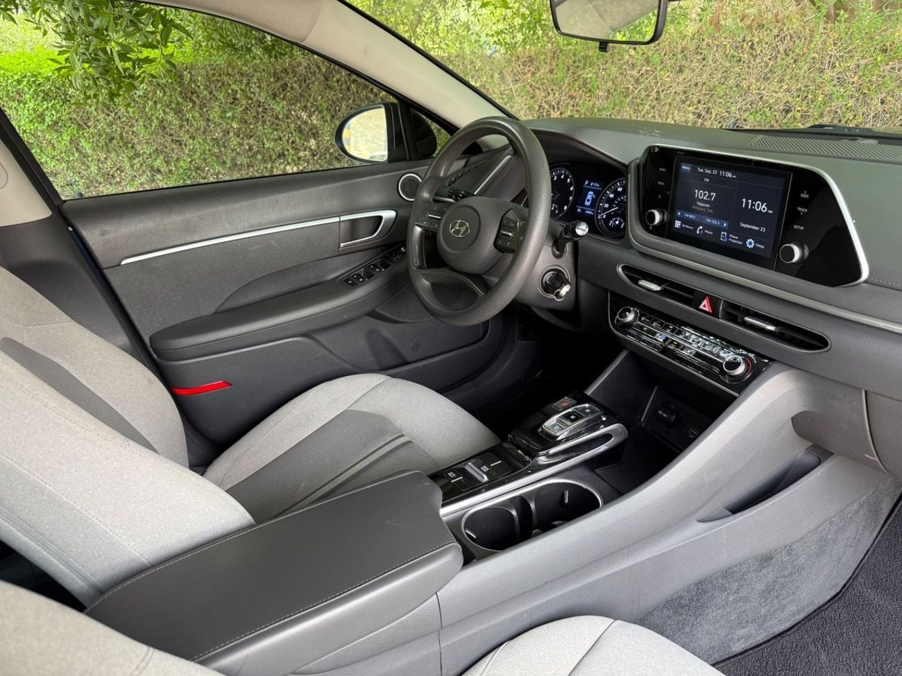 Hyundai Sonata Mid option 2.5L