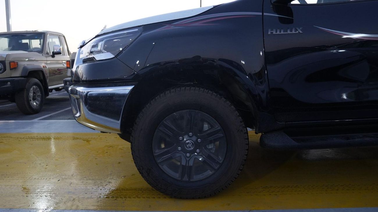 تويوتا هيلوكس GLX 2.7L Double Cab Utility 4WD A/T
