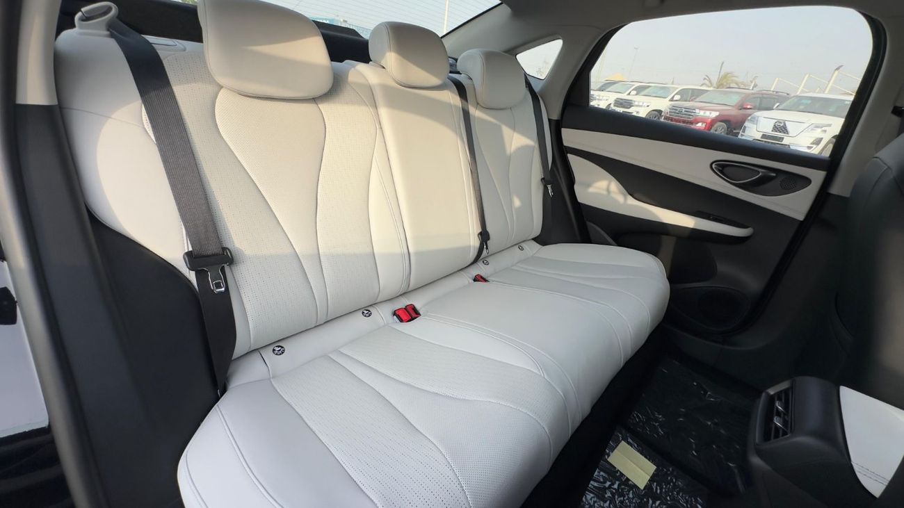 بي واي دي سيل 05 DM-i 2025 BYD SEAL 05 DMI (Export price 50000 Aed)