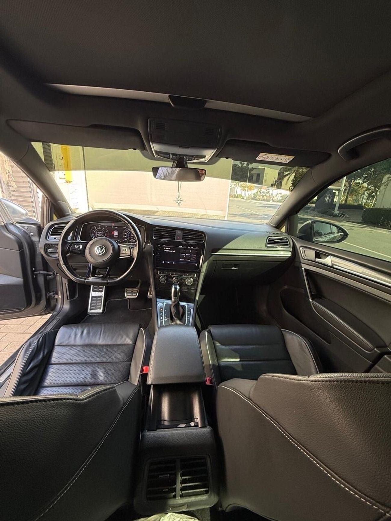 Volkswagen Golf R TSI -R