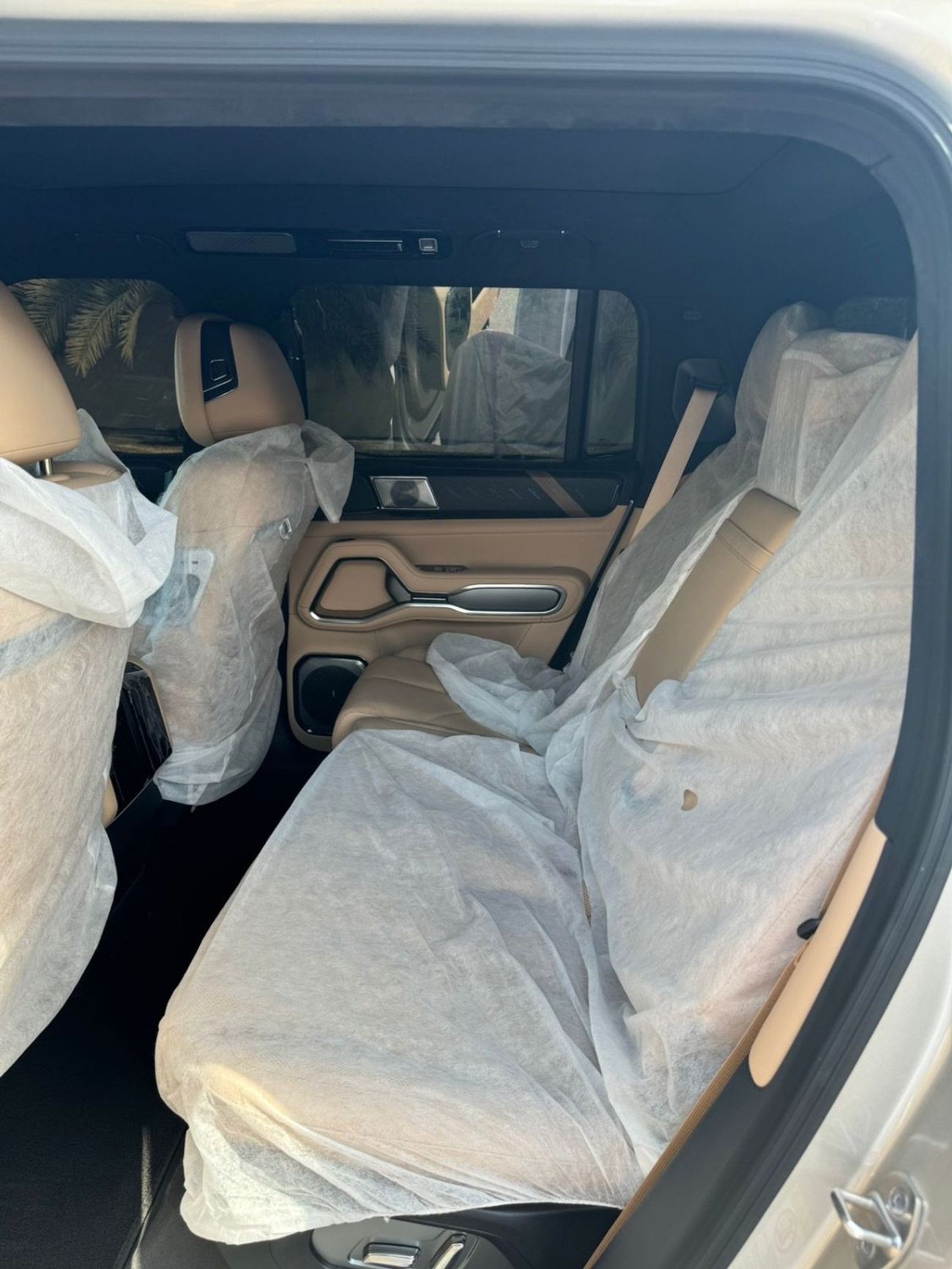 بي واي دي ليوبارد 8 Smart and Brave Flagship Edition (7 Seats)