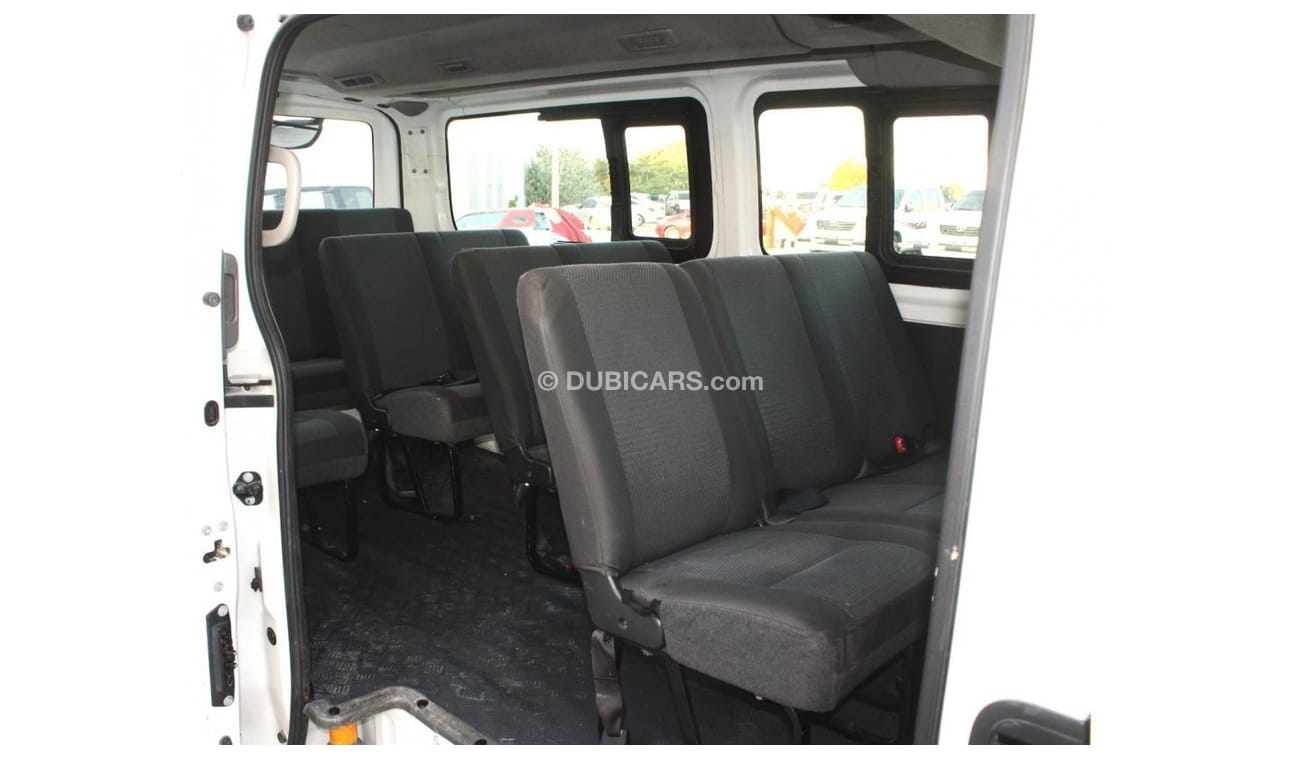 Nissan Urvan Microbus Nissan Urvan 2016 GCC, in excellent condition