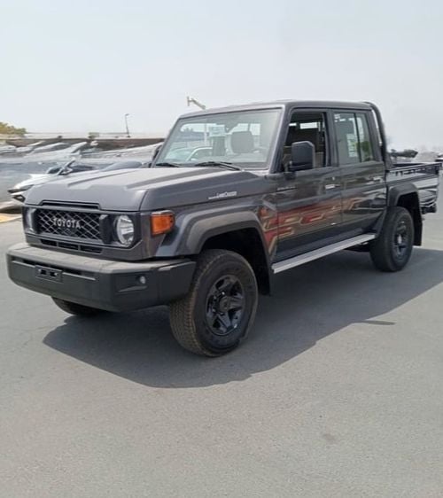 Toyota Land Cruiser 70 LC79 DC 4.0 Petrol AT 2025 basic options