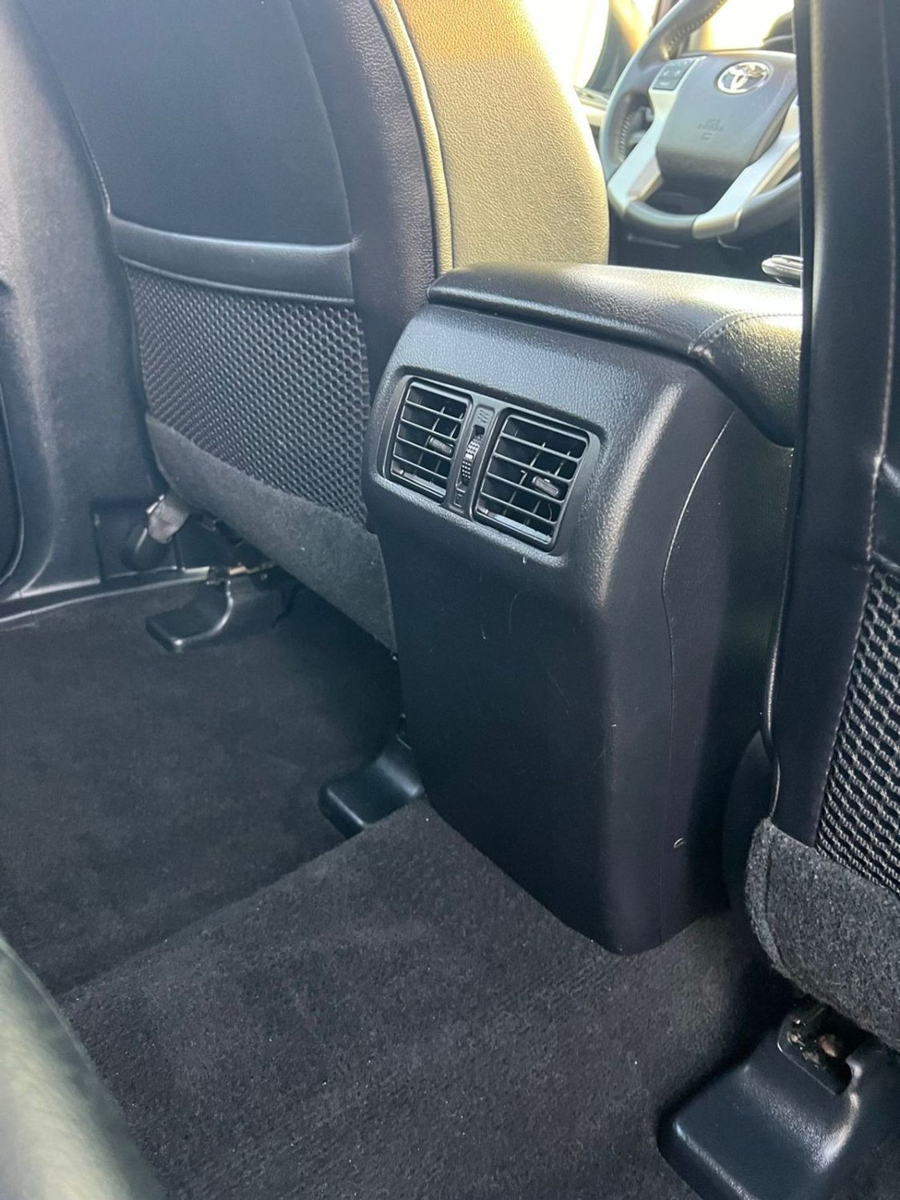 تويوتا Runner4 2013 TOYOTA 4RUNNER LIMITED FULL OPTION - 4.0L V-6 DOHC, VVT,PUSH START - LEATHER ELECTRIC SEATS