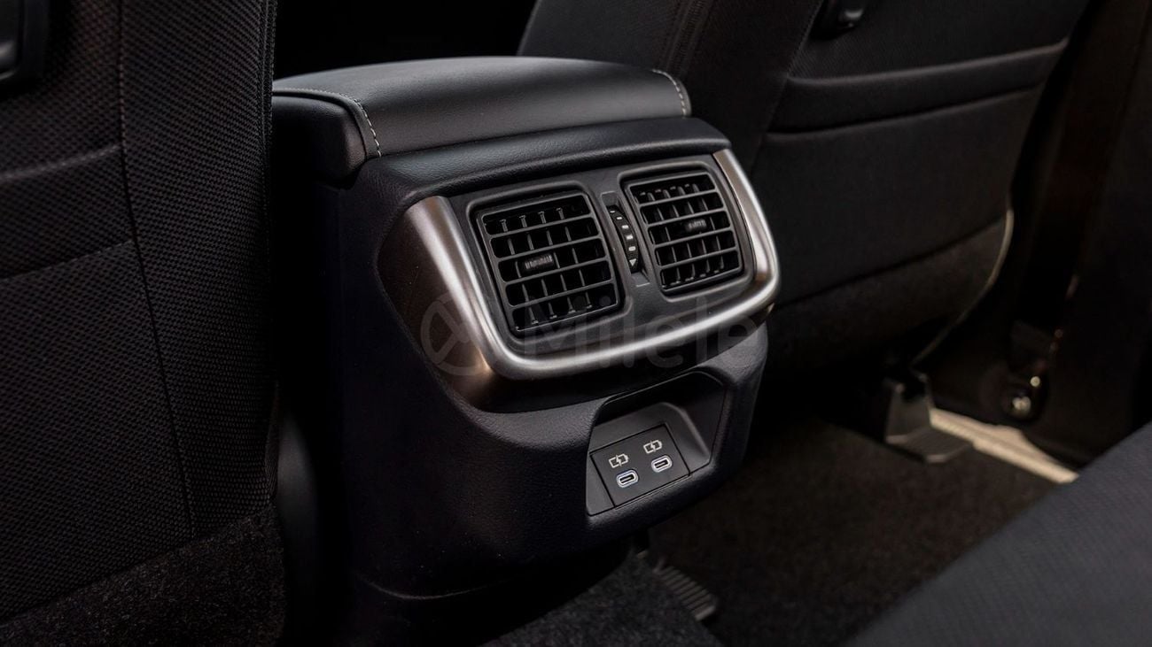 Toyota Hilux  HILUX DC 2.8 DIESEL MHEV AT 4WD | 2-YEAR WARRANTY + SERVICE AVAILABLE | IN-HOUSE FINANCING | 0% DOWN