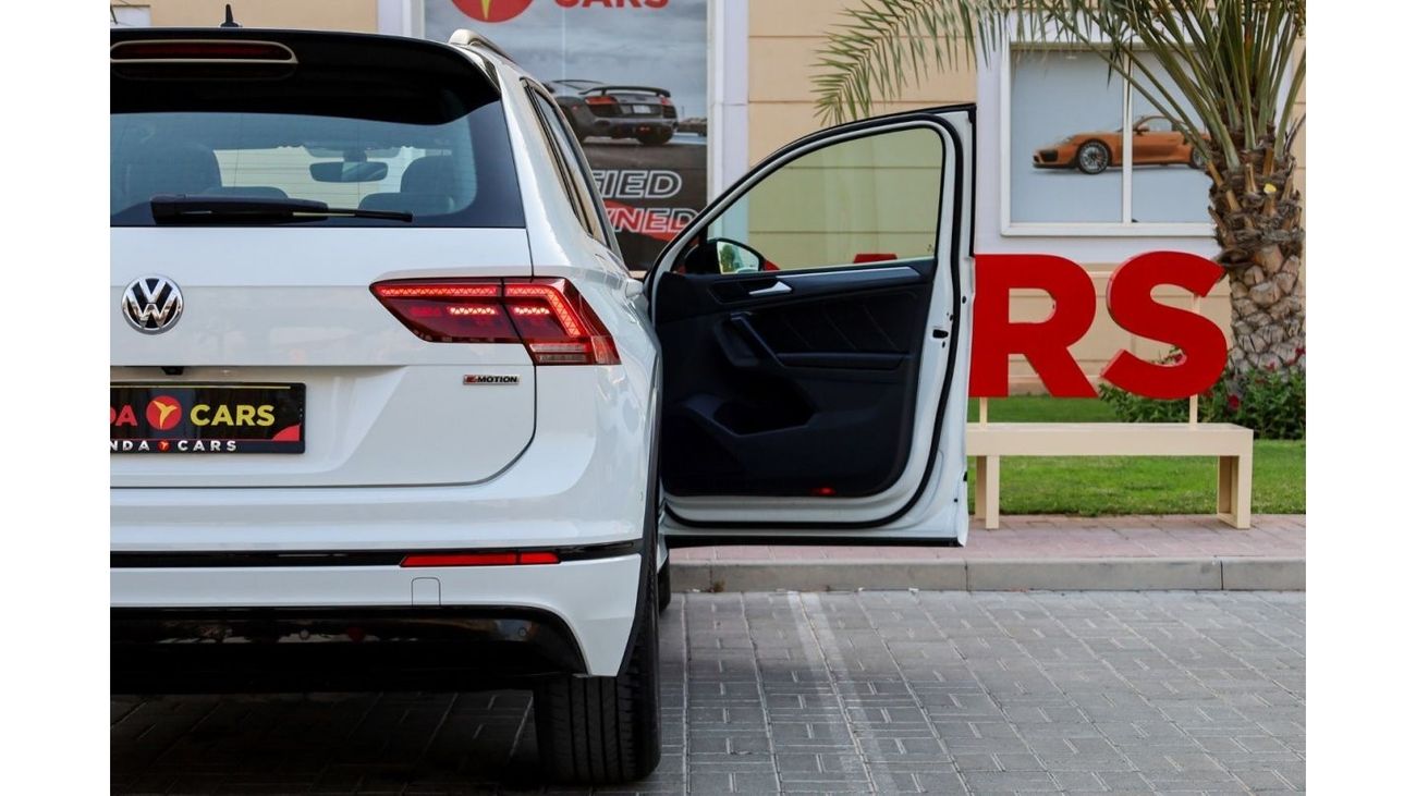 Volkswagen Tiguan Volkswagen Tiguan R-Line 2019 GCC under Warranty with Flexible Down-Payment/ Flood Free.